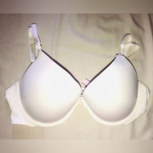 Victoria’s Secret T-Shirt Push Up Full Coverage Bra. Size 34C.
